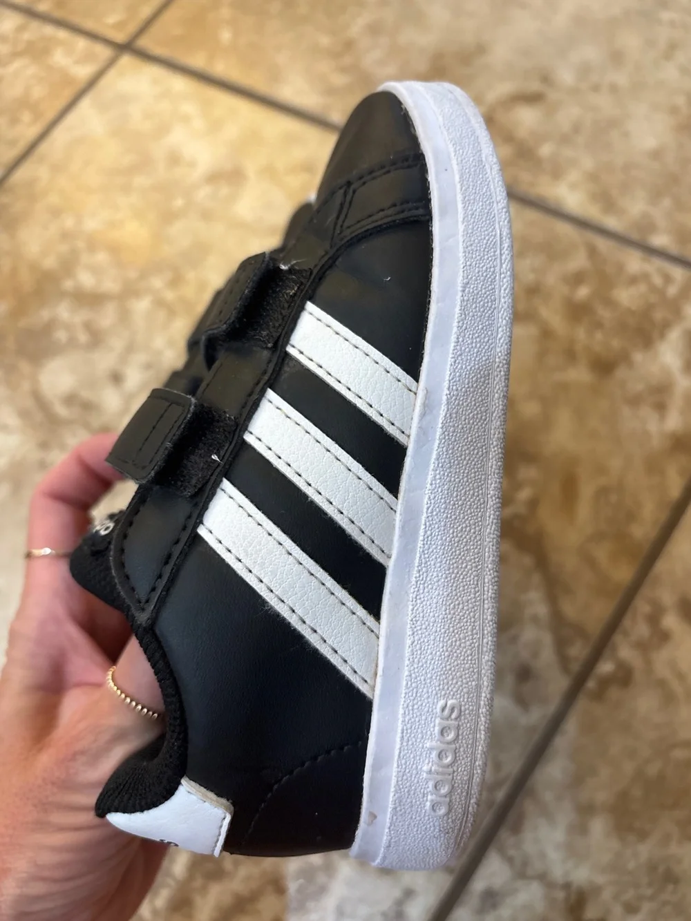 adidas black white